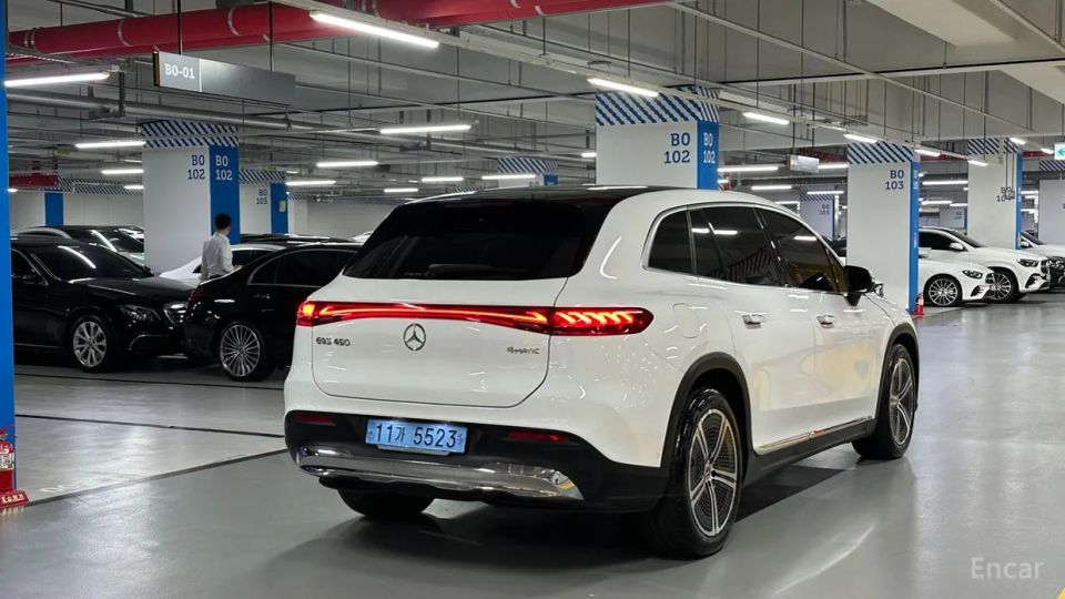 Mercedes-Benz EQS