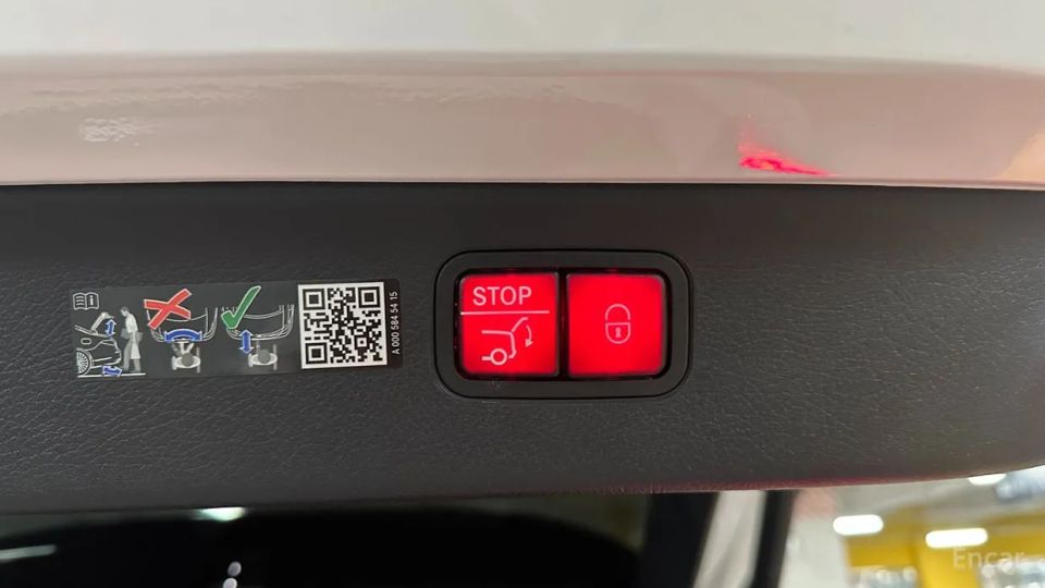 Mercedes-Benz EQS