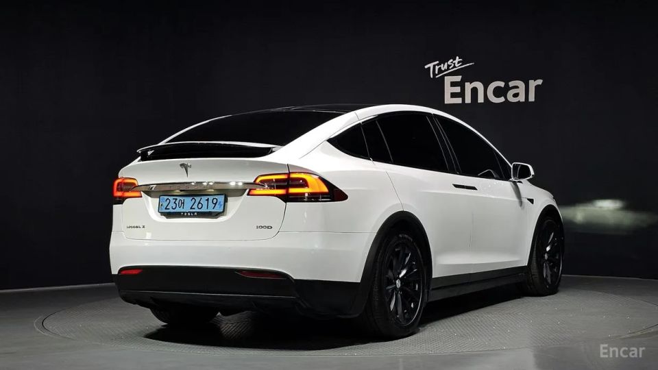 Tesla model-x