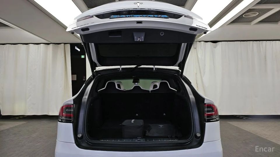 Tesla model-x