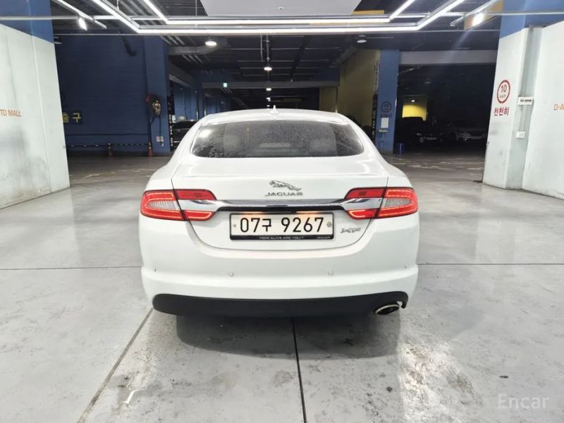 Jaguar xf