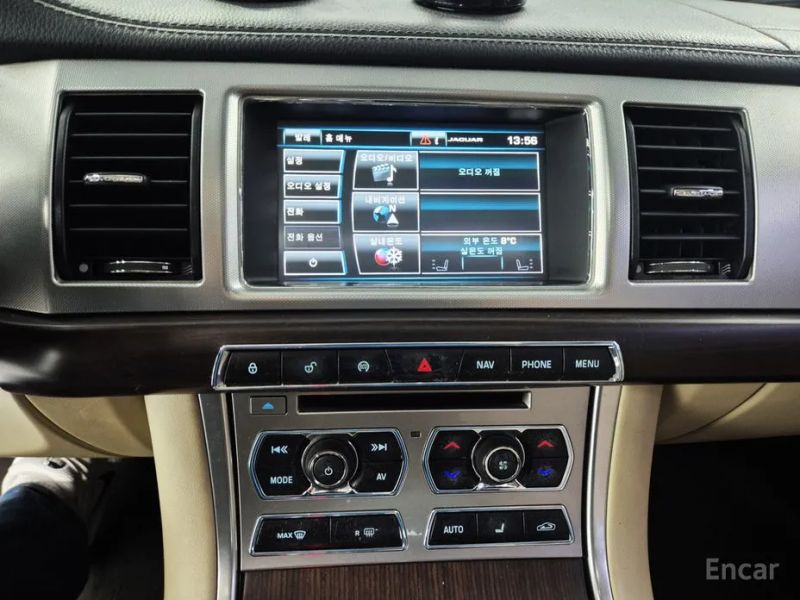 Jaguar xf
