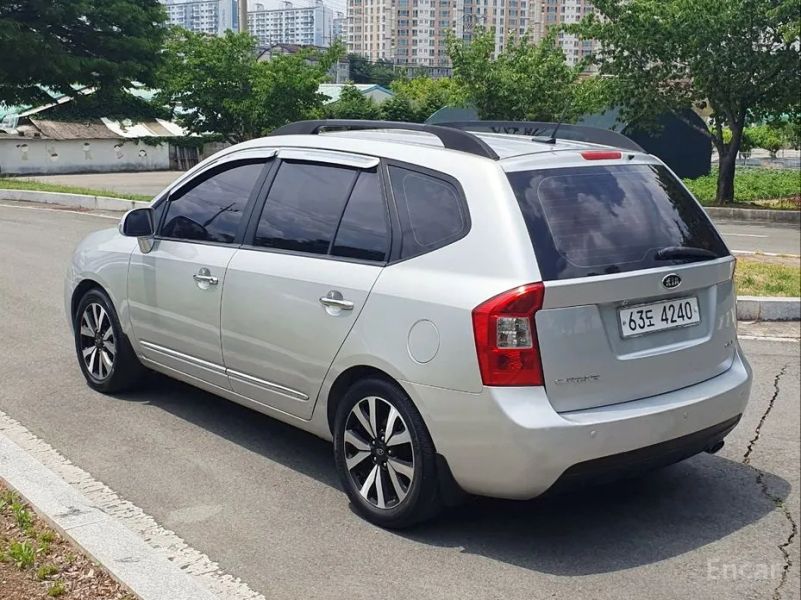 Kia Carens
