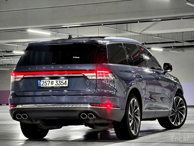 Lincoln Aviator