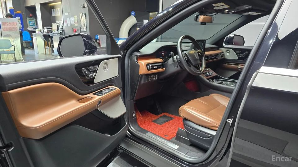 Lincoln Aviator