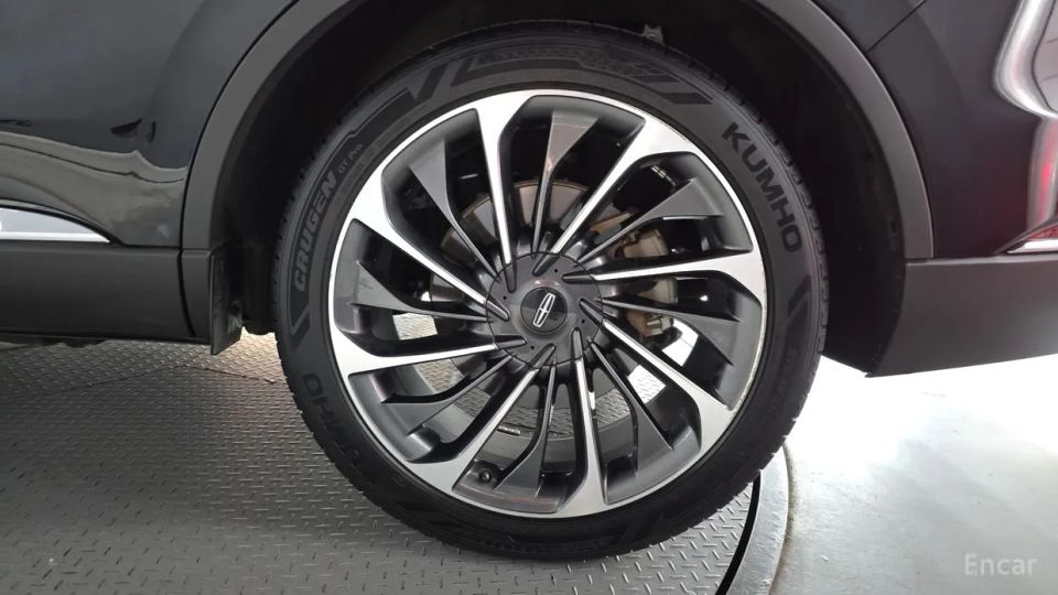 Lincoln Aviator