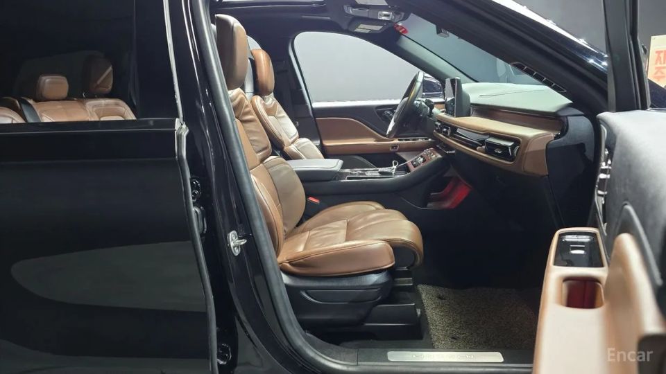 Lincoln Aviator