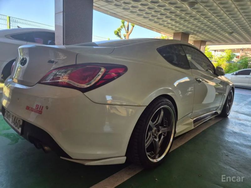 Hyundai Genesis