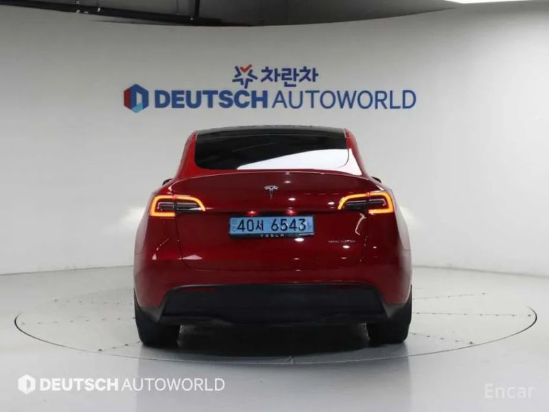 Tesla model-y