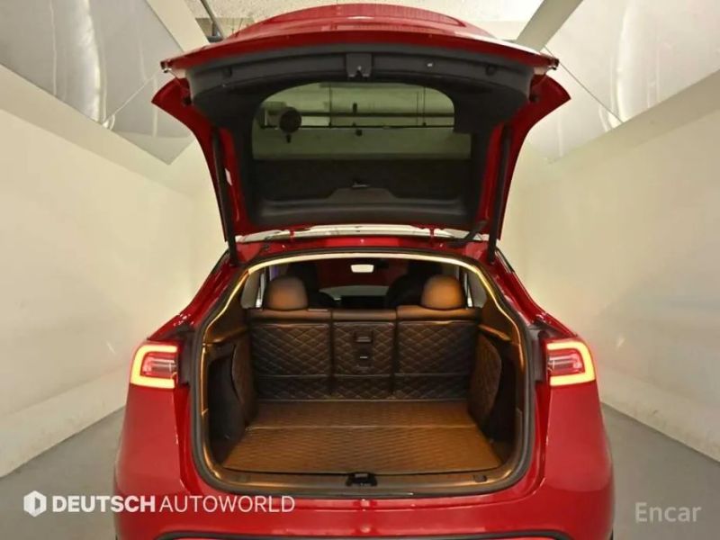 Tesla model-y