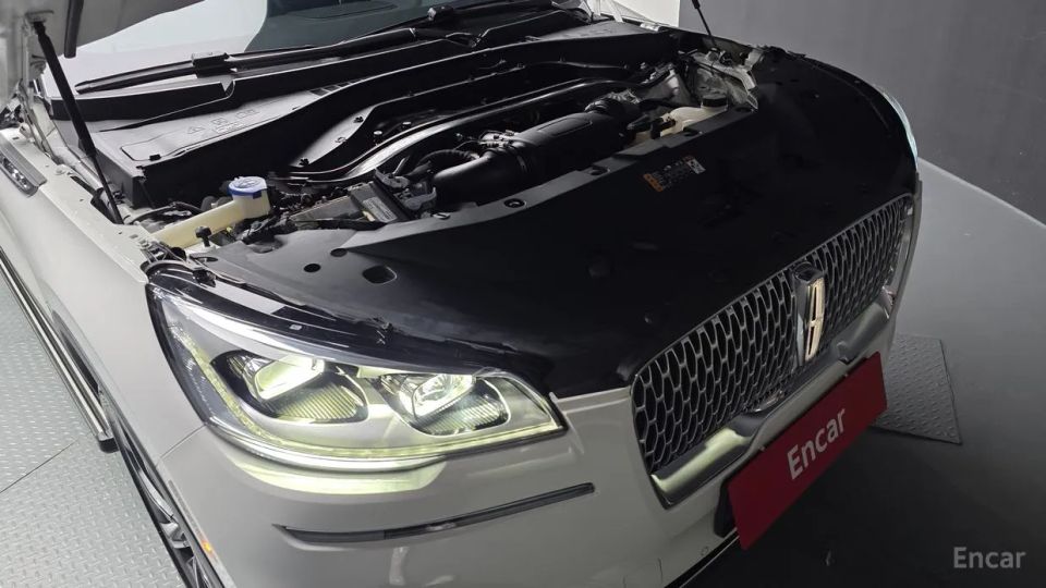Lincoln Aviator