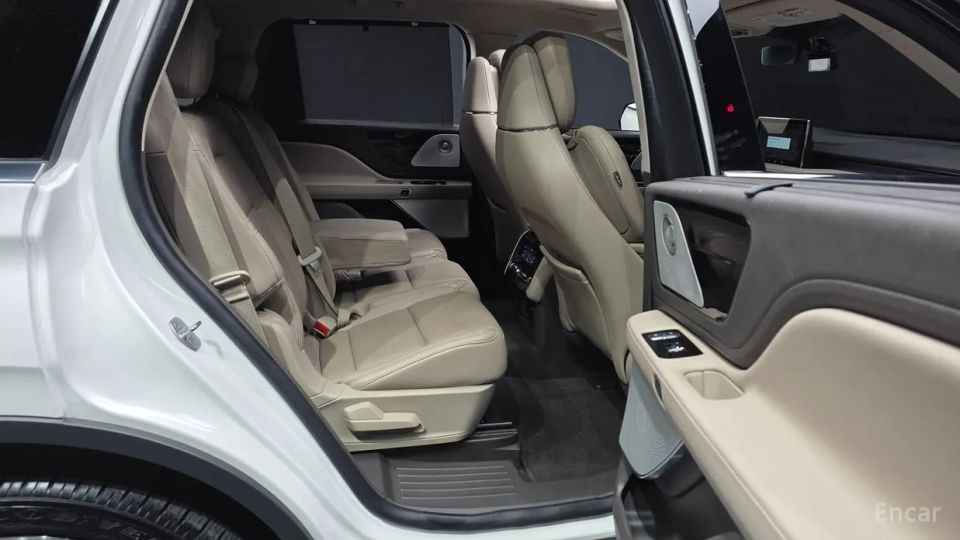 Lincoln Aviator