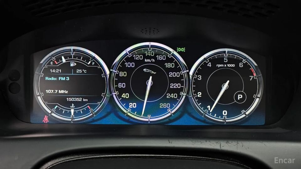 Jaguar XJ