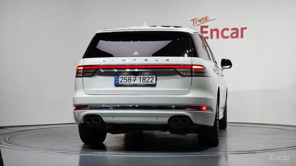Lincoln Aviator