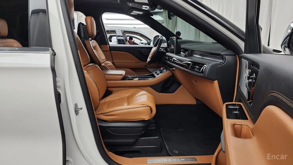 Lincoln Aviator