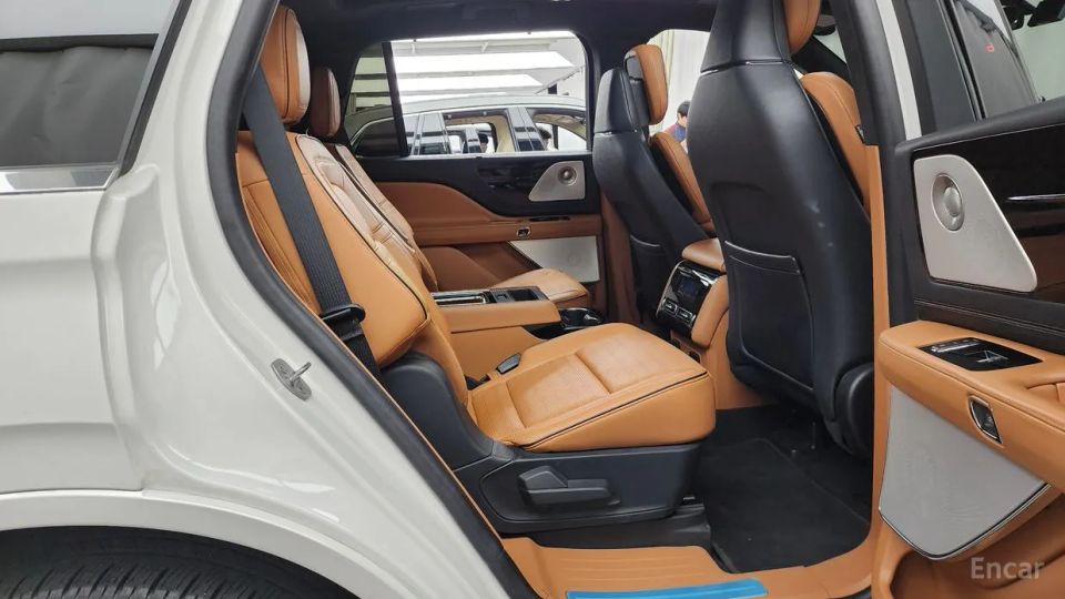 Lincoln Aviator