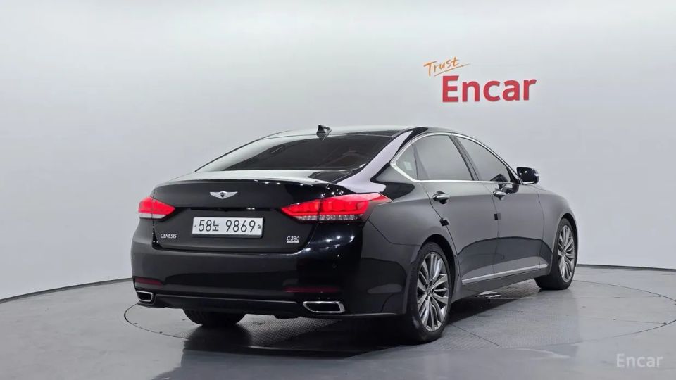 Hyundai Genesis