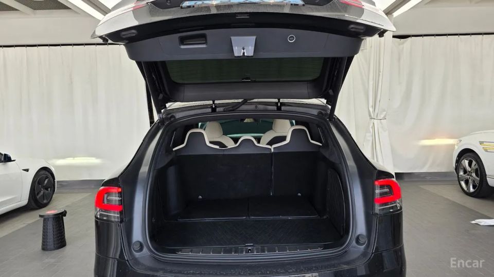 Tesla model-x