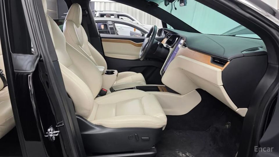 Tesla model-x