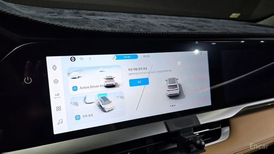 Renault-KoreaSamsung Grand Koleos