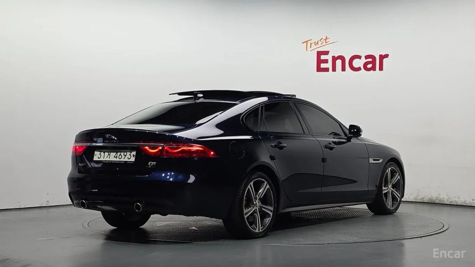 Jaguar xf