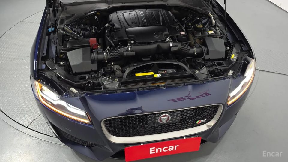 Jaguar xf
