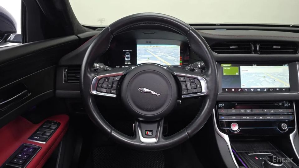 Jaguar xf