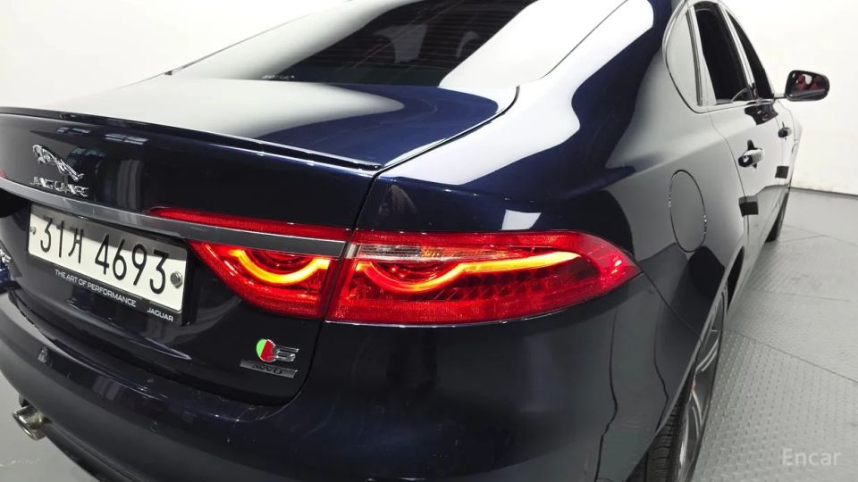 Jaguar xf