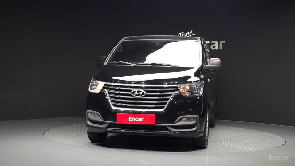 Hyundai Starex