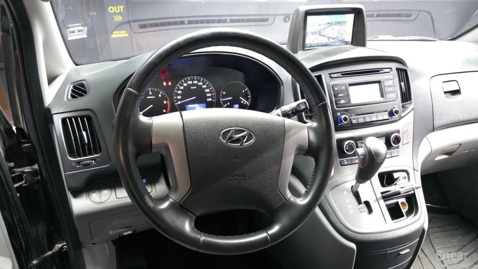 Hyundai Starex