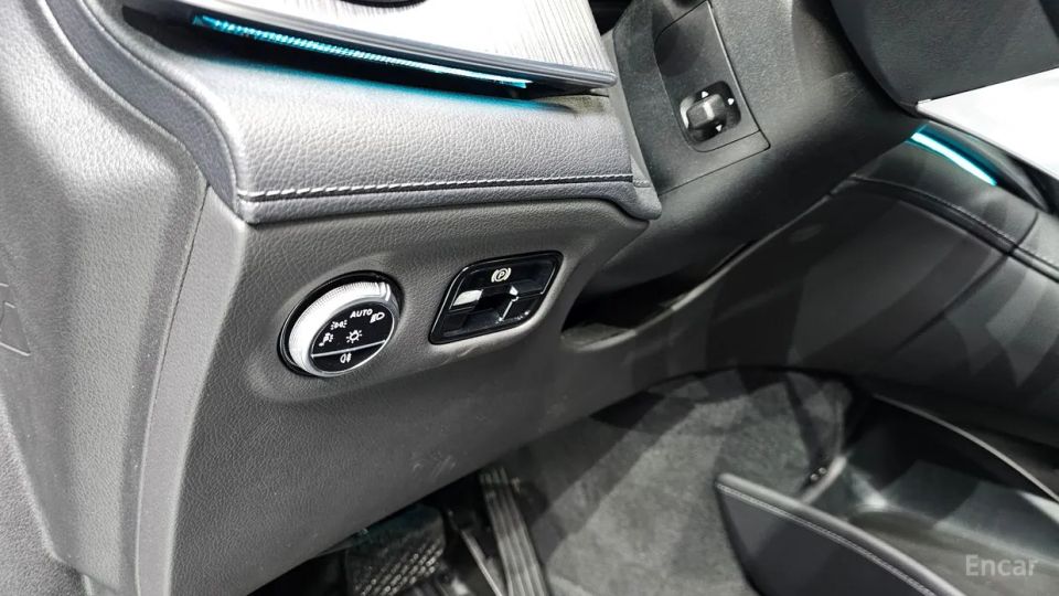 Mercedes-Benz EQE