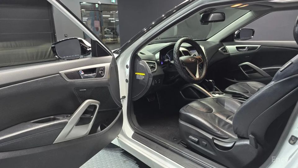 Hyundai Veloster