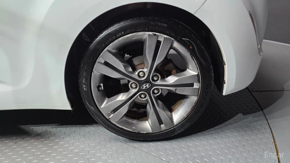 Hyundai Veloster