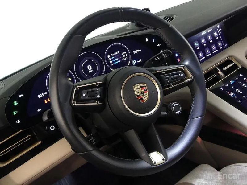 Porsche Taycan
