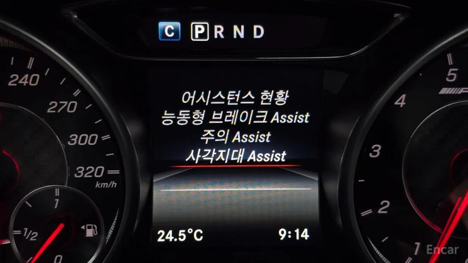Mercedes-Benz GLA-Class