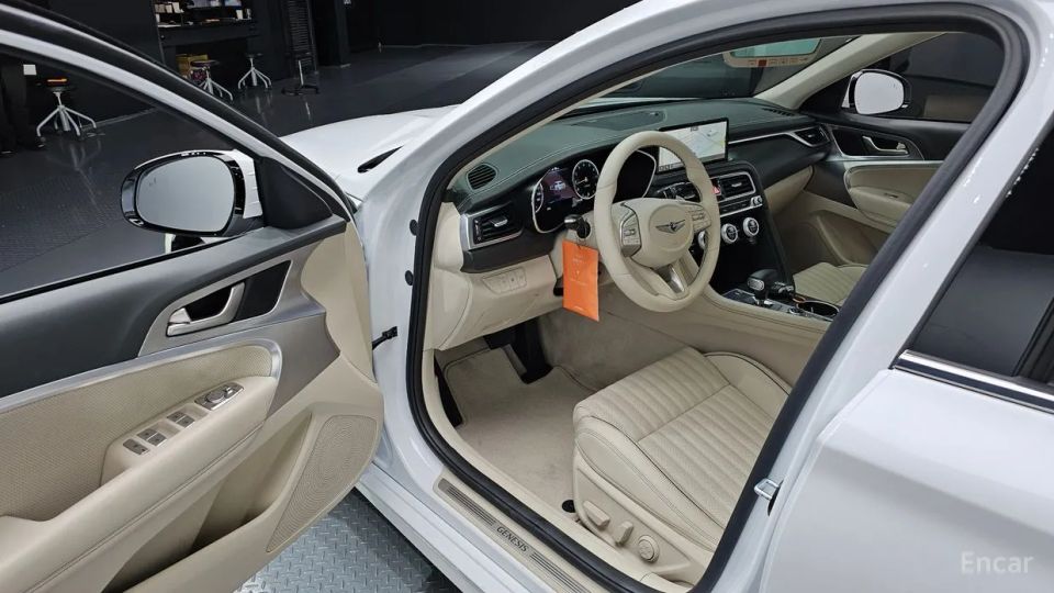 Genesis G70
