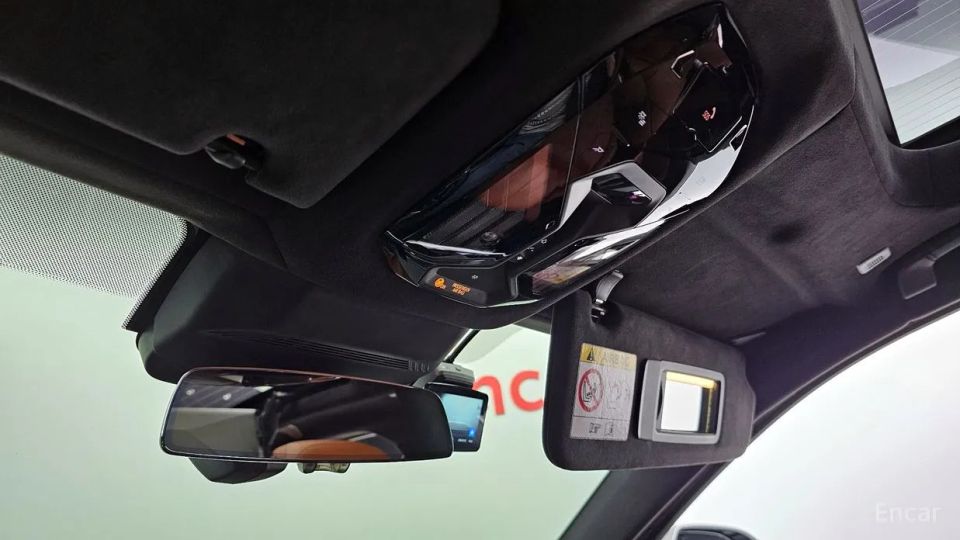 BMW i7