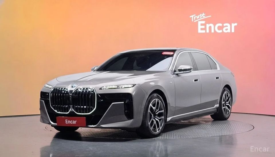 BMW i7
