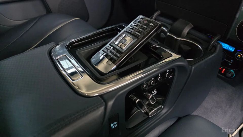 Jaguar XJ
