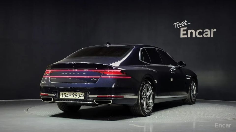Genesis G90