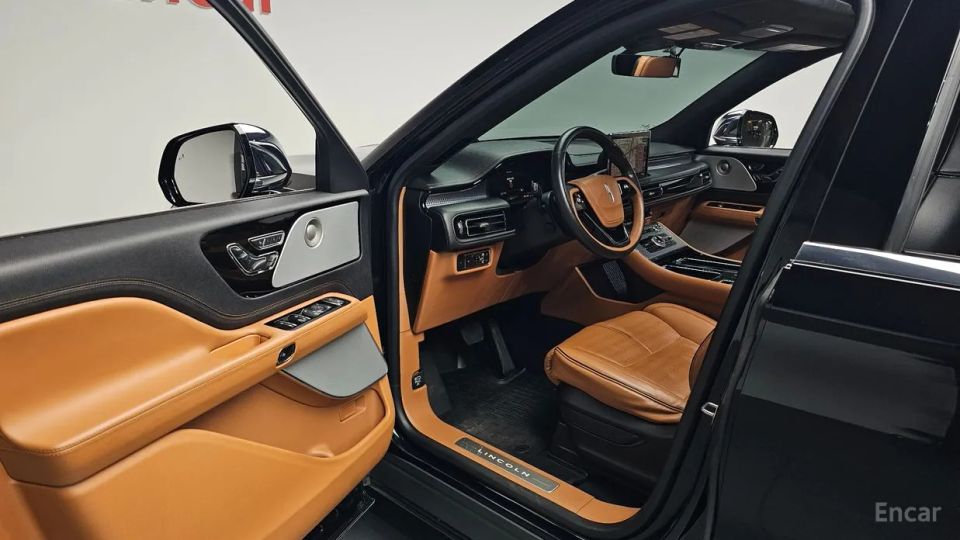 Lincoln Aviator