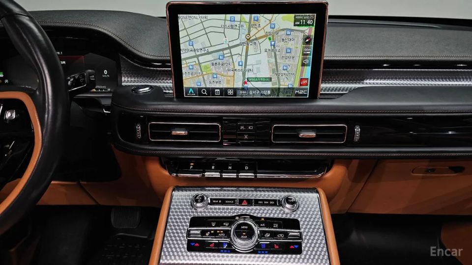 Lincoln Aviator