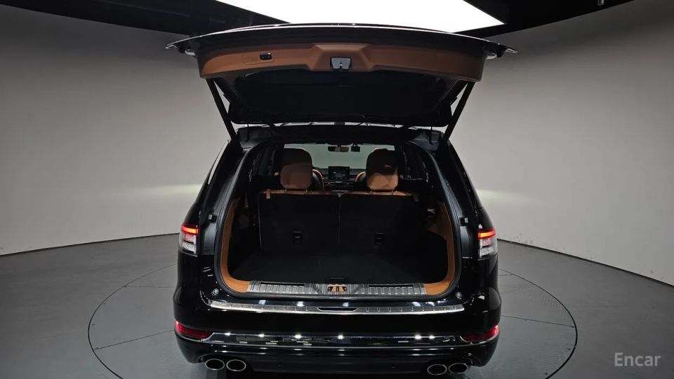 Lincoln Aviator