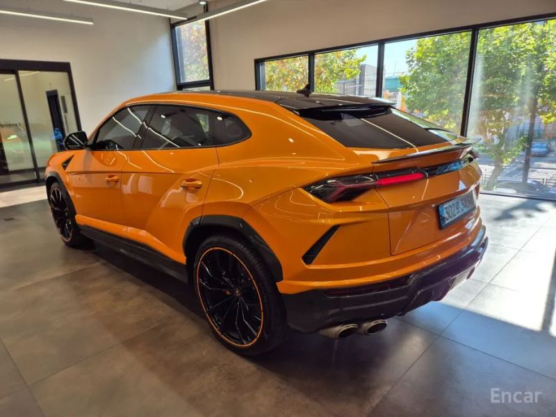 Lamborghini urus