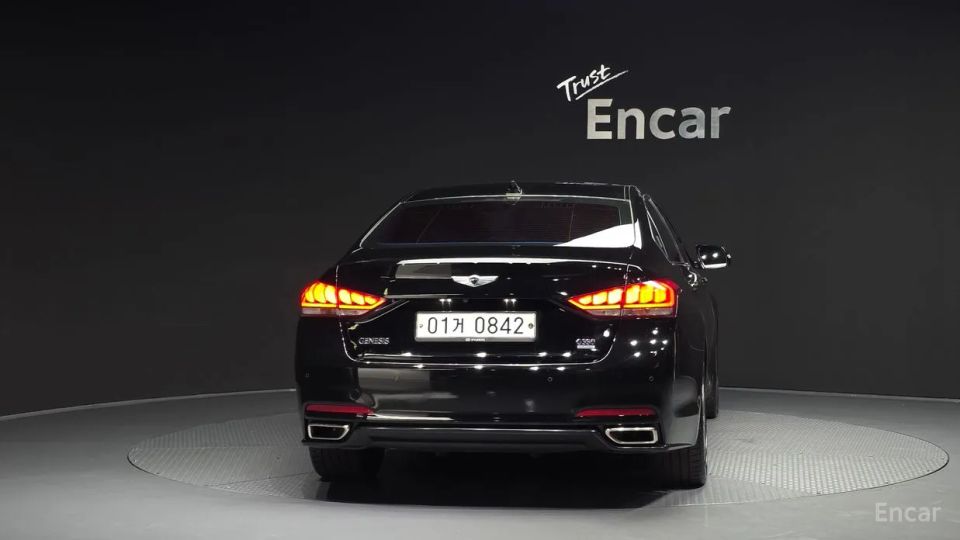 Hyundai Genesis