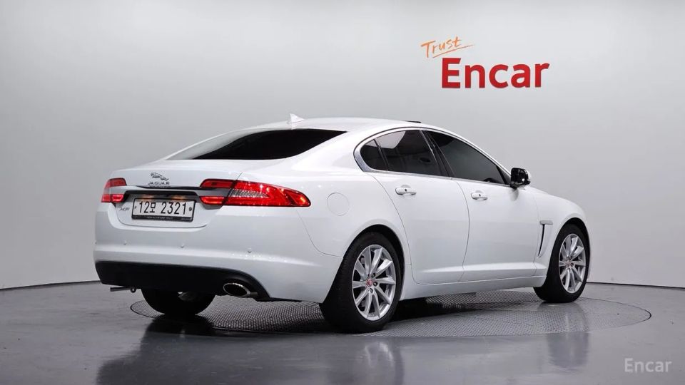 Jaguar xf