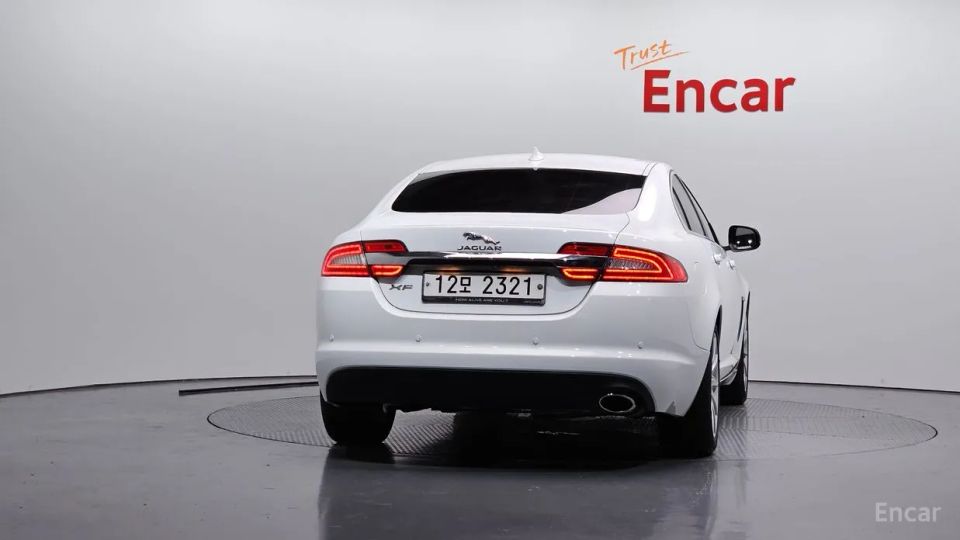 Jaguar xf