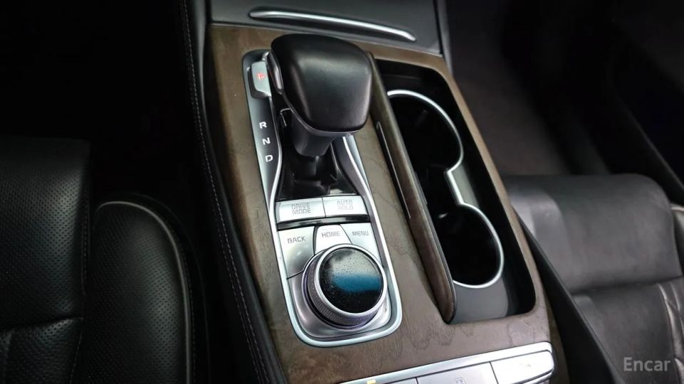 Kia K9