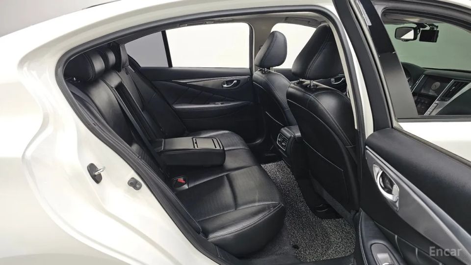 Infiniti Q50