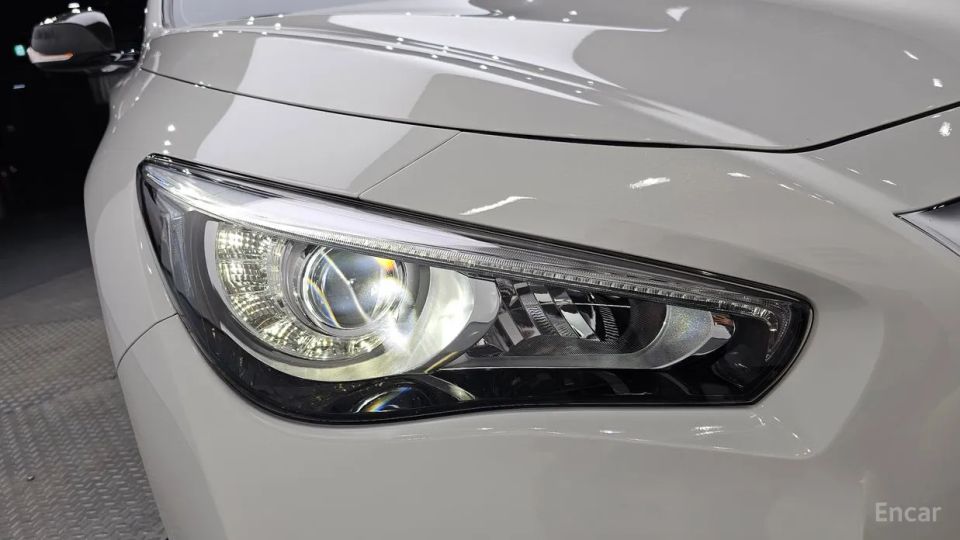 Infiniti Q50